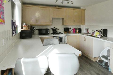 4 bedroom end of terrace house for sale, Oak Drive, Tamworth B78