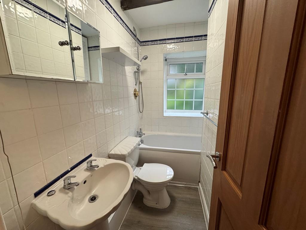 Bathroom melrose