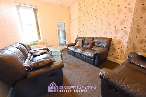 3 bedroom flat to rent, Chillingham Road, Heaton NE6