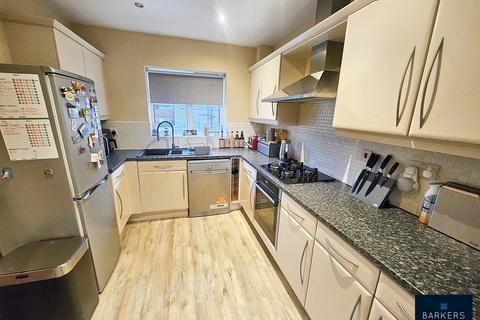 3 bedroom townhouse for sale, Bank View, Birkenshaw