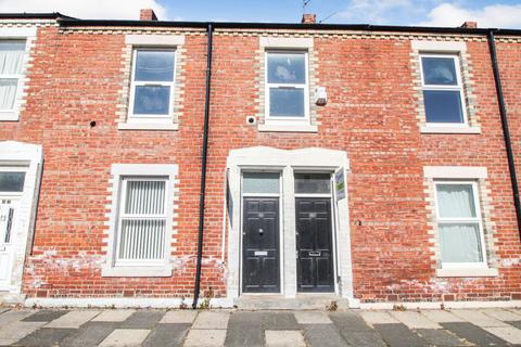 3 bedroom flat to rent, Percy Street, Blyth, NE24