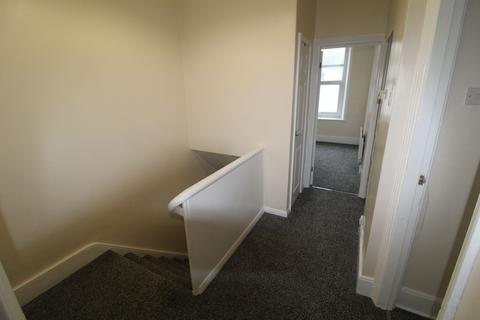 3 bedroom flat to rent, Percy Street, Blyth, NE24