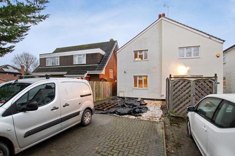 3 bedroom semi-detached house to rent, Tile Kiln Lane, Bexley