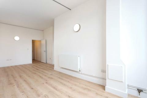 2 bedroom apartment to rent, Arbutus Street, London, E8