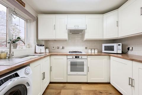 21 Bluebell Crescent, Wednesfield, Wolverhampton, WV11 3XB
