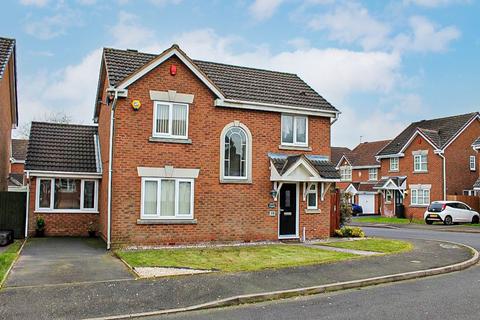 3 bedroom detached house for sale, Snowshill Gardens, Dudley, DY1 3LU