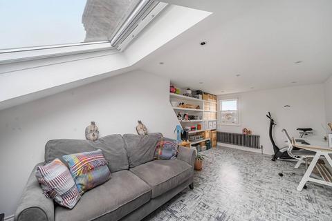 4 bedroom house to rent, Fernside Road, Nightingale Triangle, London, SW12