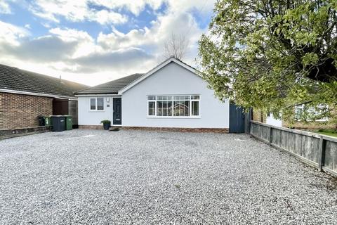 4 bedroom detached bungalow for sale, Mapleton Road, Hedge End