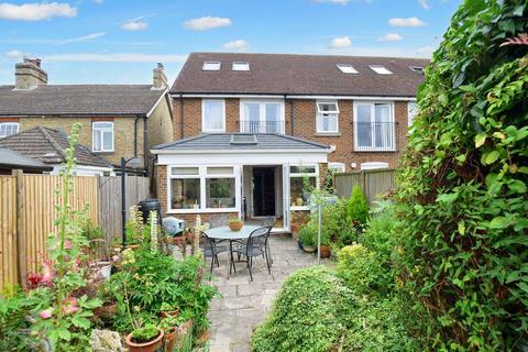 3, Meadow Cottages Barrow Hill, Sellindge, Ashford, TN25 6JW