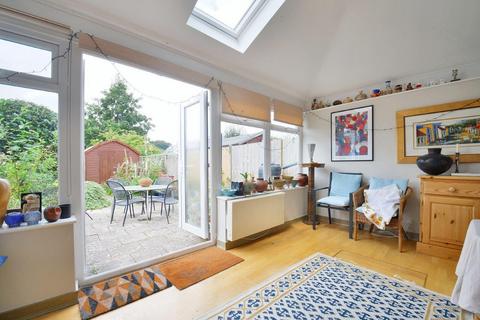 3, Meadow Cottages Barrow Hill, Sellindge, Ashford, TN25 6JW
