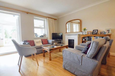 3, Meadow Cottages Barrow Hill, Sellindge, Ashford, TN25 6JW