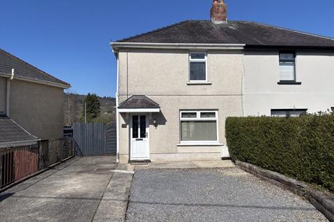 18 Heol Pantglas, Neath, SA10 7UE