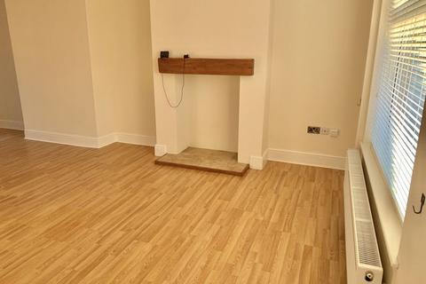 18 Heol Pantglas, Neath, SA10 7UE