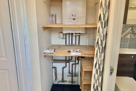 18 Heol Pantglas, Neath, SA10 7UE