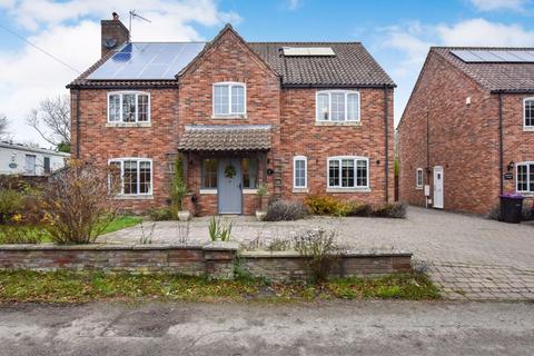 5 bedroom detached house for sale, The Olde Forge, Kirkby Underwood Road, Aslackby