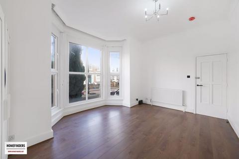 1 bedroom maisonette to rent, Richmond Road, London E8