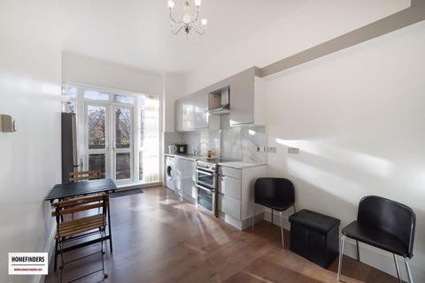 1 bedroom maisonette to rent, Richmond Road, London E8