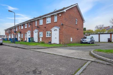 2 bedroom end of terrace house for sale, Verwood Road, Harrow