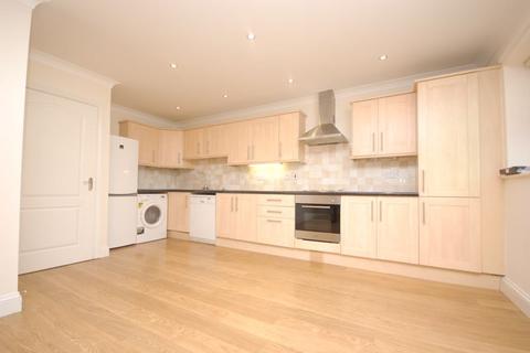 2 bedroom apartment to rent, Queens Road, Watford WD17