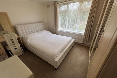 2 bedroom maisonette for sale, Vanbrough Crescent, Northolt