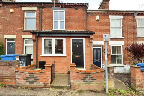 3 bedroom terraced house to rent, Spencer Street. Norwich