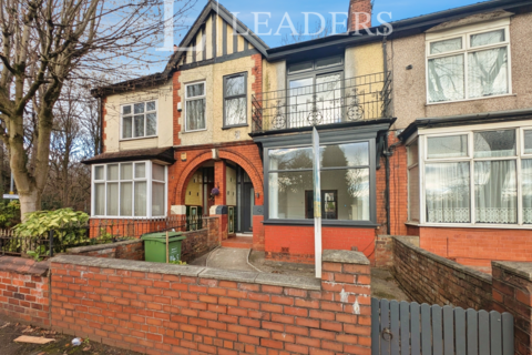 4 bedroom terraced house to rent, Charlestown Road, Manchester, M9