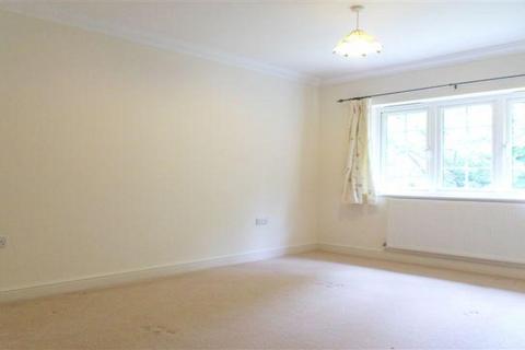 2 bedroom apartment to rent, Forest Road