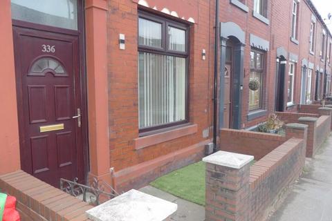 2 bedroom terraced house to rent, Shaw Road, Oldham OL2