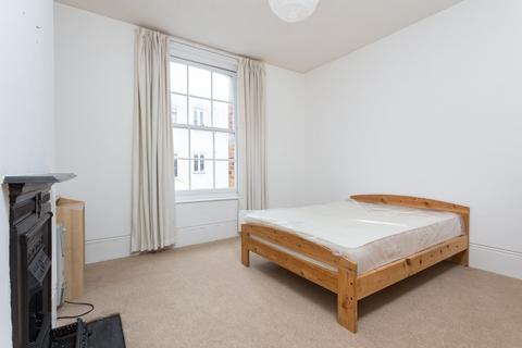 2 bedroom flat to rent, Coalbrook Mansions, SW12