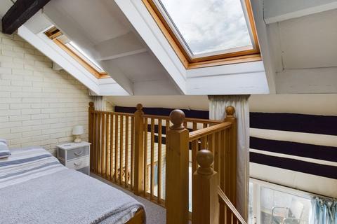 2 bedroom apartment for sale, Eastcliff, Porthtowan - First floor holiday apartment