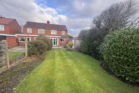 3 bedroom semi-detached house to rent, Butterfield Road, Atherton