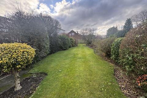 3 bedroom semi-detached house to rent, Butterfield Road, Atherton