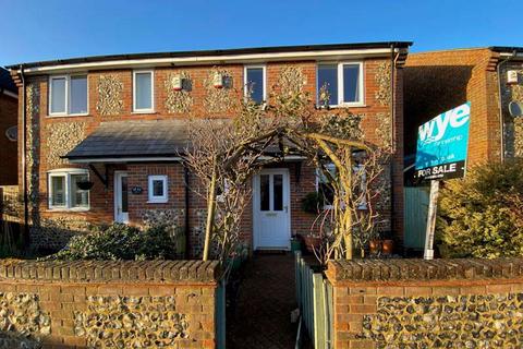 3 bedroom semi-detached house for sale, High Street, Prestwood HP16