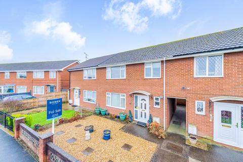 3 bedroom terraced house for sale, Longfield, Chirk