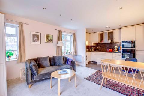 2 bedroom flat for sale, Spring Gardens Road, High Wycombe HP13