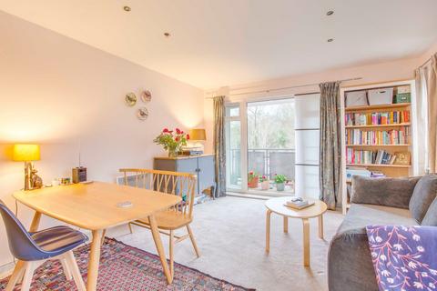 2 bedroom flat for sale, Spring Gardens Road, High Wycombe HP13