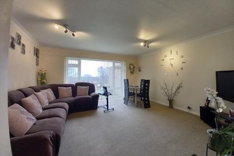 2 bedroom apartment to rent, Winchfield Drive, Birmingham