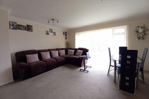 2 bedroom apartment to rent, Winchfield Drive, Birmingham