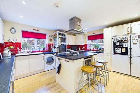 4 bedroom semi-detached house for sale, Loughmill Road, Pershore