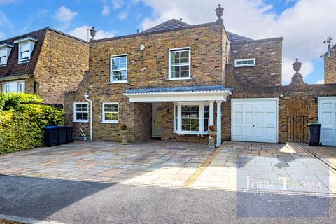 undefined, High Elms, Chigwell IG7