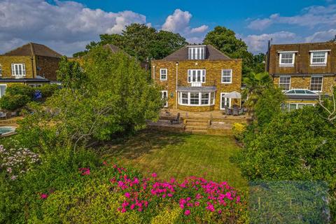 undefined, High Elms, Chigwell IG7