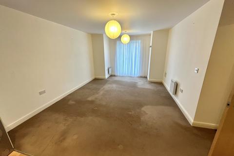 2 bedroom flat to rent, 39 Lambwath Hall Court, Hull HU7