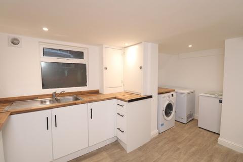 2 bedroom house to rent, Armley, Leeds, West Yorkshire, LS12