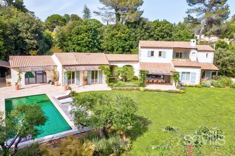 5 bedroom villa, Roquefort-les-Pins, 06330, France
