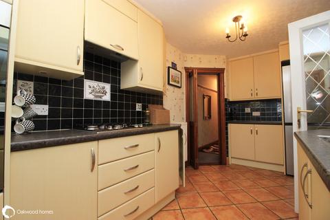 2 bedroom chalet for sale, Rosemary Gardens, Broadstairs