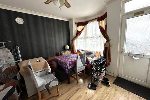 2 bedroom terraced house for sale, Biscot, Luton LU3