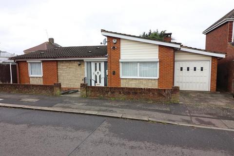 2 bedroom bungalow for sale, Luton LU2