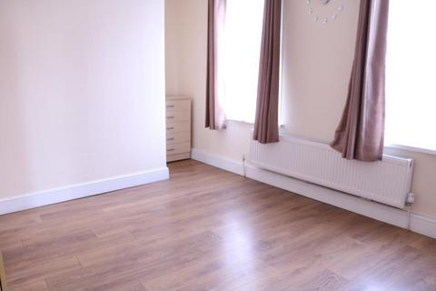 2 bedroom flat to rent, Bush Road, Surrey Quays, London, SE8 5AP