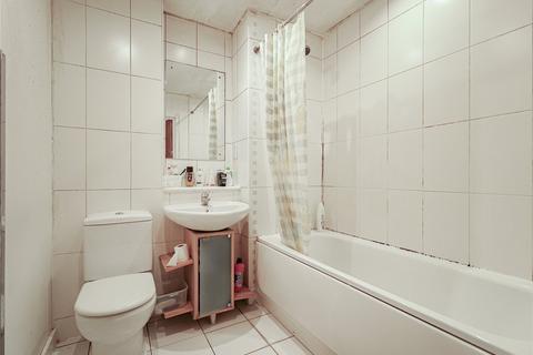 3 bedroom apartment for sale, Hopton Road, Royal Arsenal SE18