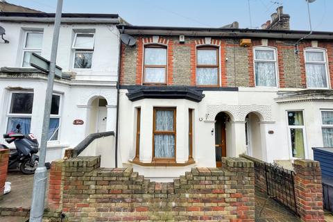 3 bedroom terraced house for sale, Prospect Grove, Gravesend, Kent, DA12